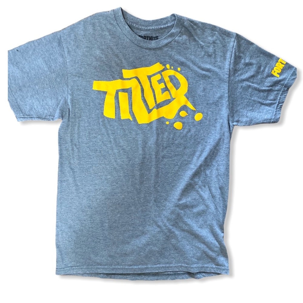 Fortnite T-shirt Boys size Medium